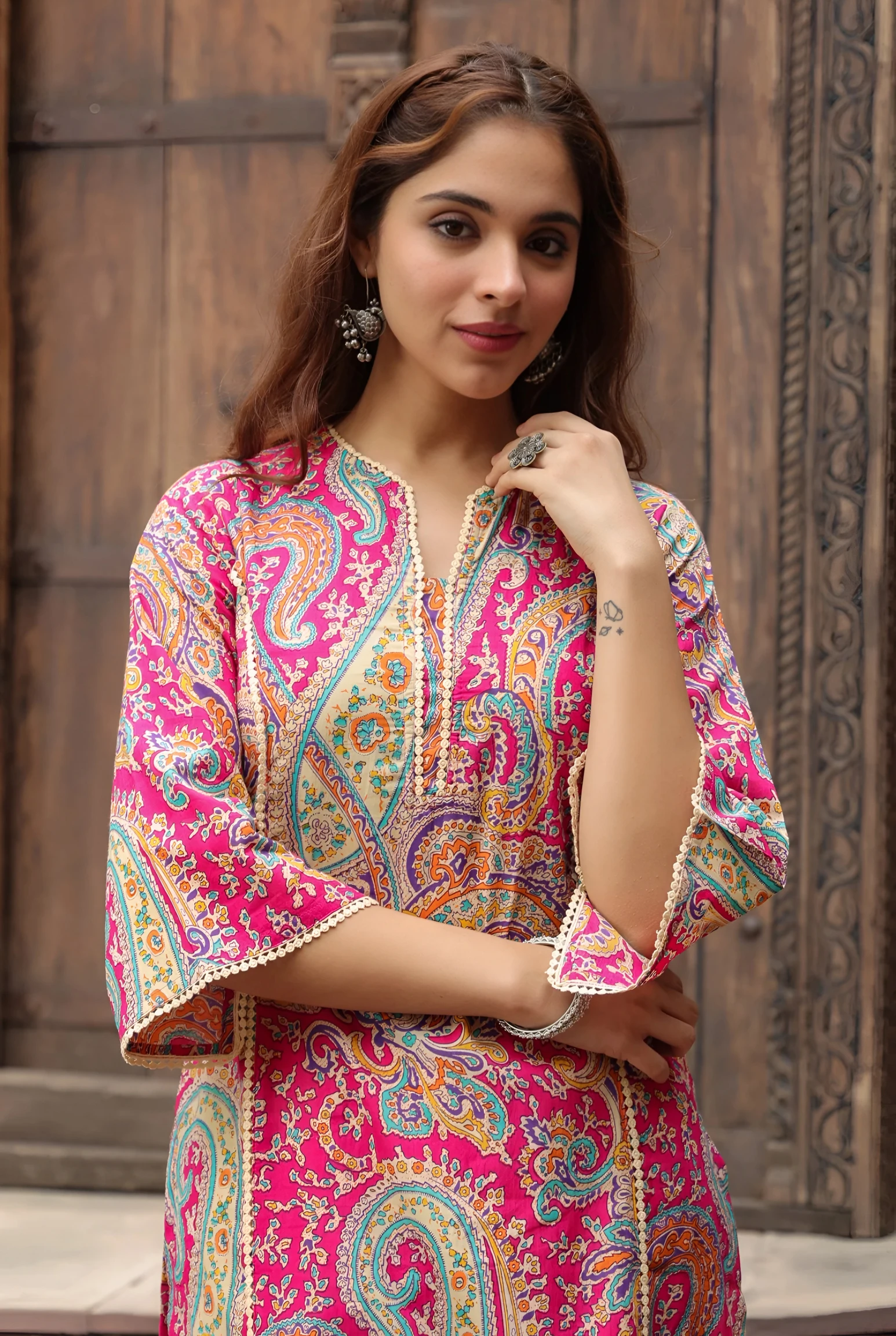 Women’s Pink Paisley Printed Cotton Blend Pakistani Kurta